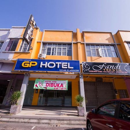 Golden Pearl Hotel Near Universiti Tun Hussein Onn Malaysia Uthm Бату-Пахат Экстерьер фото