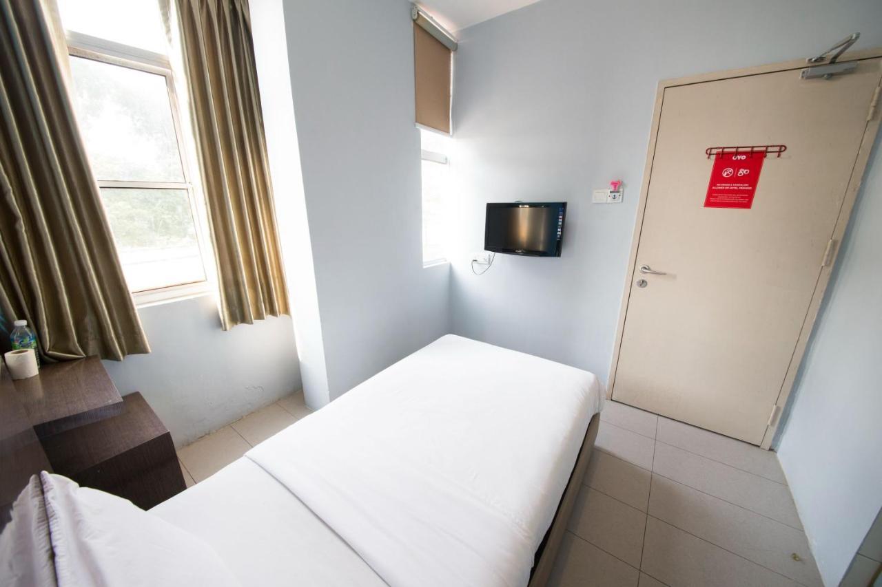 Golden Pearl Hotel Near Universiti Tun Hussein Onn Malaysia Uthm Бату-Пахат Экстерьер фото
