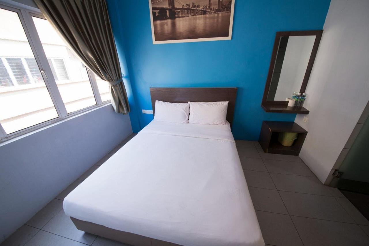 Golden Pearl Hotel Near Universiti Tun Hussein Onn Malaysia Uthm Бату-Пахат Экстерьер фото
