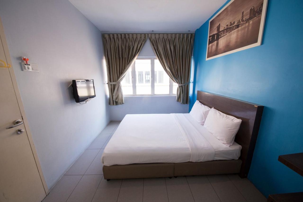 Golden Pearl Hotel Near Universiti Tun Hussein Onn Malaysia Uthm Бату-Пахат Экстерьер фото