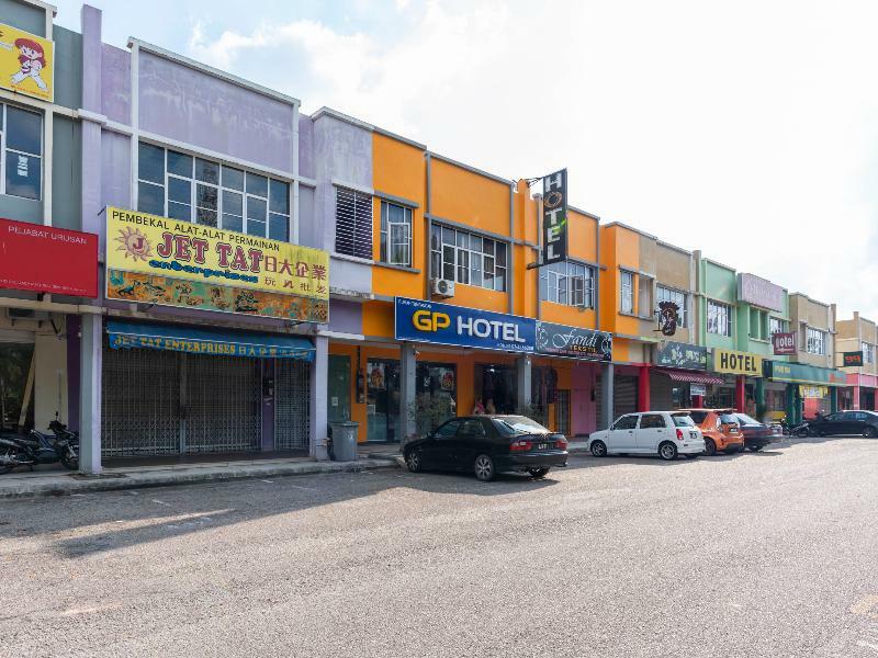 Golden Pearl Hotel Near Universiti Tun Hussein Onn Malaysia Uthm Бату-Пахат Экстерьер фото