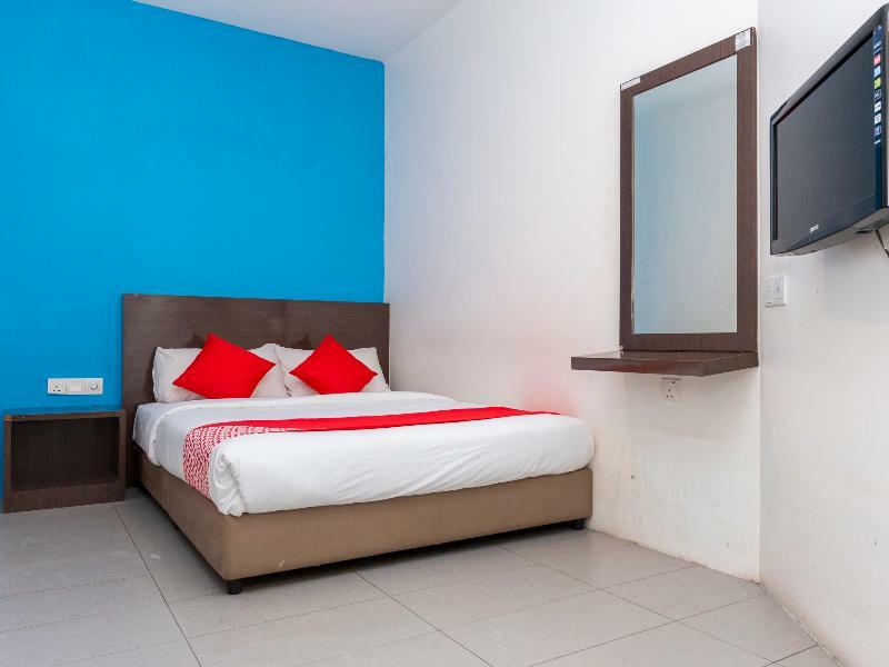 Golden Pearl Hotel Near Universiti Tun Hussein Onn Malaysia Uthm Бату-Пахат Экстерьер фото